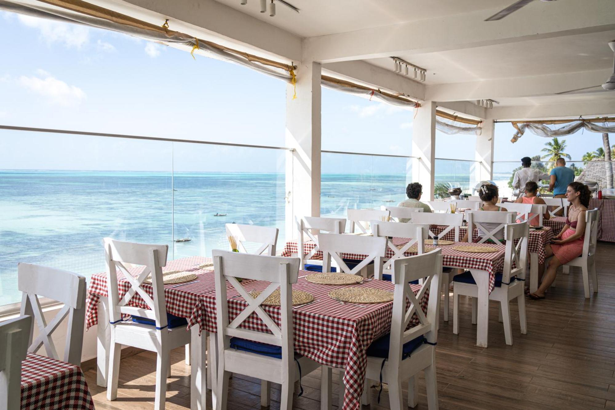 מלון גאמביאני Pili Pili Sunrise Beach מראה חיצוני תמונה