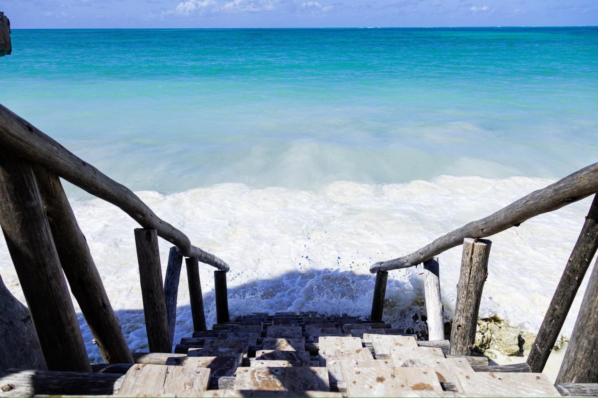 מלון גאמביאני Pili Pili Sunrise Beach מראה חיצוני תמונה