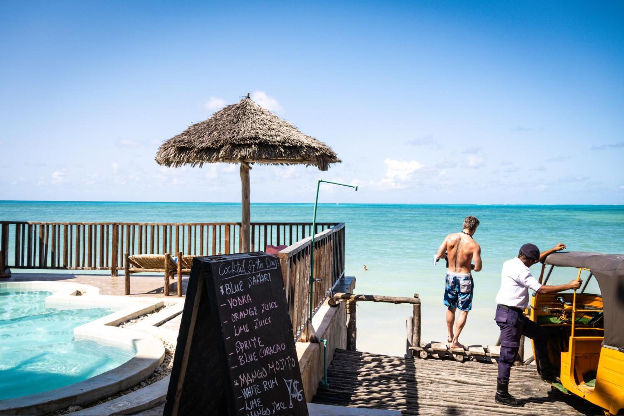 מלון גאמביאני Pili Pili Sunrise Beach מראה חיצוני תמונה