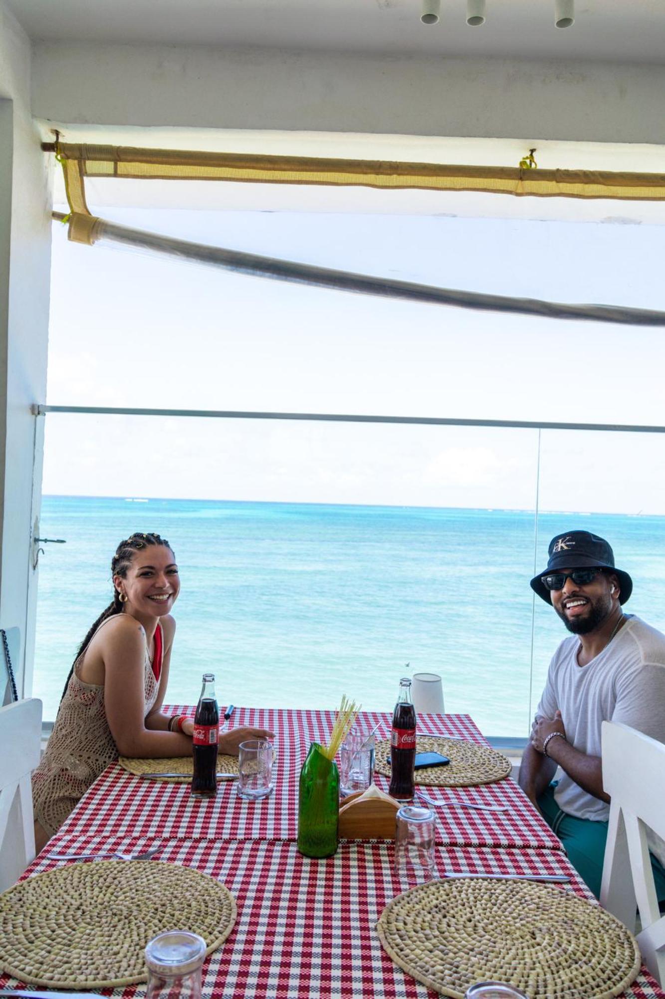 מלון גאמביאני Pili Pili Sunrise Beach מראה חיצוני תמונה